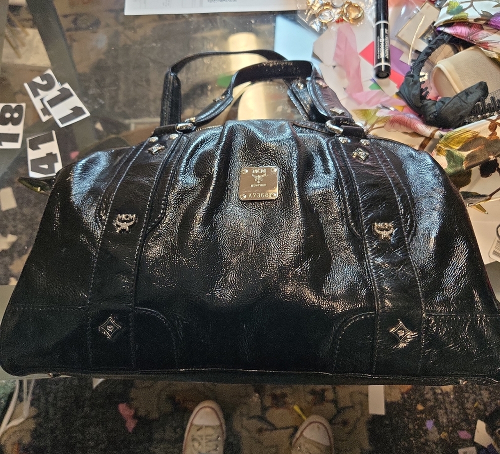MCM BOSTON BAG, BUY TRU JULY AND GET A FREE ENTRY FOR THE NEVERFULL GIVEAWAY